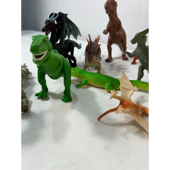 12 pc Mixed Brands Dinosaur Dragons Prehistoric Plastic Toy Lot - Picture 1 of 9